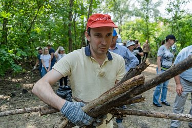 Депутаты навели чистоту и порядок